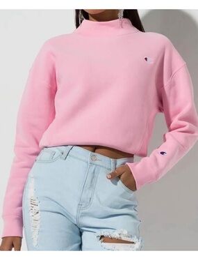Champion X Urban Outfitters Mockneck Sweatshirt Bubblegum Baby Pink Cropped Med